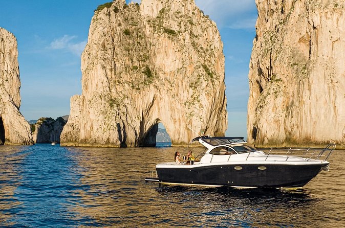 Capri Private Boat Tour with Limoncello tasting